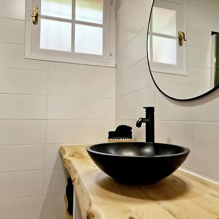 Maison Le Yoti, Jolie Vue Sur Le Lot 펜션 *