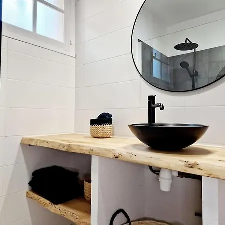 Maison Le Yoti, Jolie Vue Sur Le Lot 펜션 Campouriez