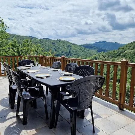 펜션 Maison Le Yoti, Jolie Vue Sur Le Lot Campouriez