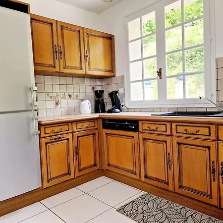 Maison Le Yoti, Jolie Vue Sur Le Lot 펜션 Campouriez