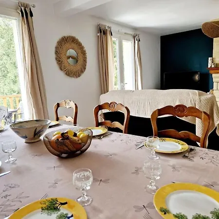 Maison Le Yoti, Jolie Vue Sur Le Lot 펜션