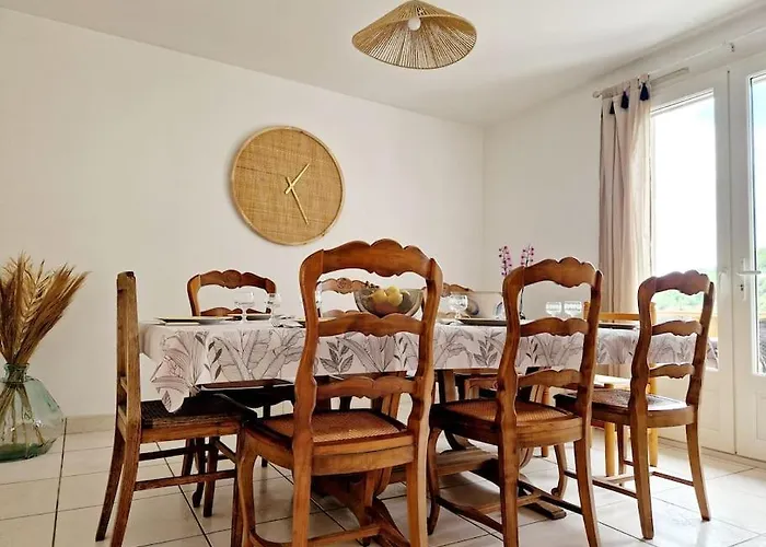 Semesterbostad Maison Le Yoti, Jolie Vue Sur Le Lot