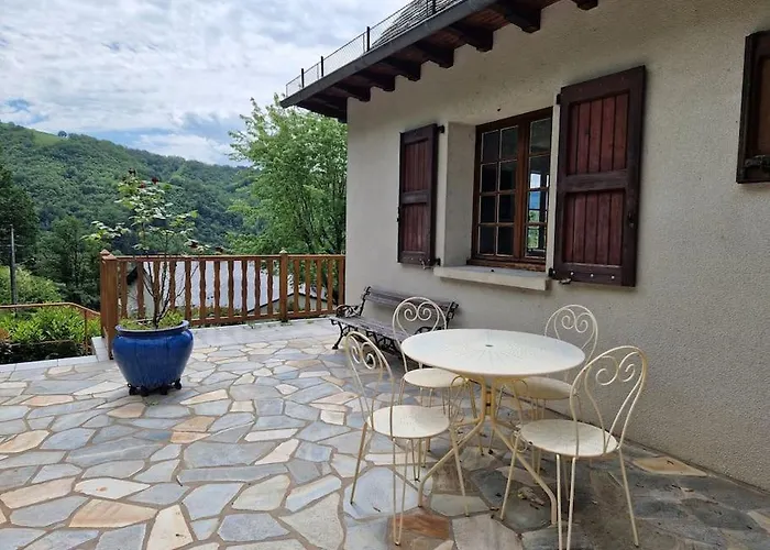 Maison Le Yoti, Jolie Vue Sur Le Lot Semesterbostad Campouriez