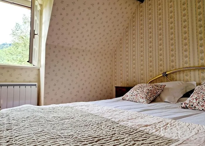 Semesterbostad Maison Le Yoti, Jolie Vue Sur Le Lot Campouriez