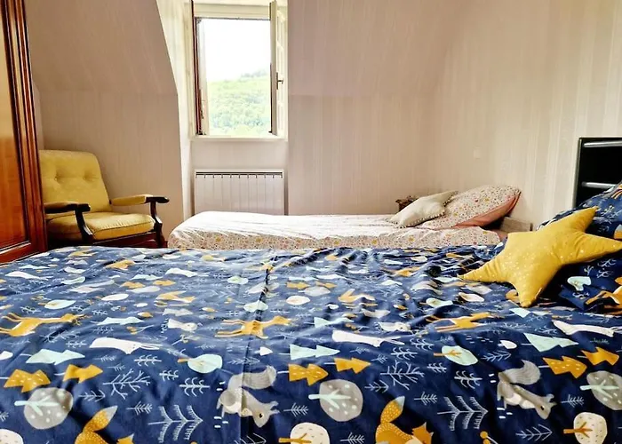 Semesterbostad Maison Le Yoti, Jolie Vue Sur Le Lot *