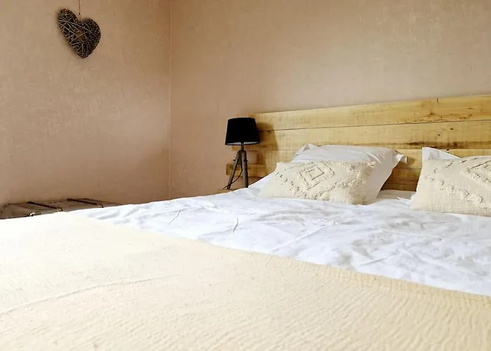 Semesterbostad Maison Le Yoti, Jolie Vue Sur Le Lot