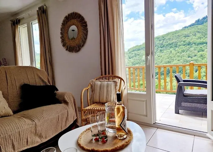 Maison Le Yoti, Jolie Vue Sur Le Lot Semesterbostad *