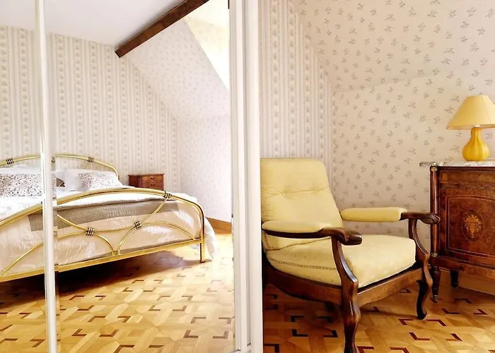 Semesterbostad Maison Le Yoti, Jolie Vue Sur Le Lot Campouriez