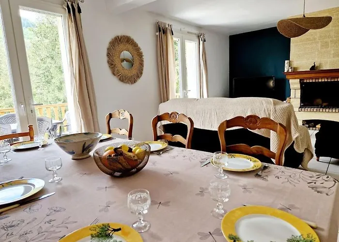 Maison Le Yoti, Jolie Vue Sur Le Lot Semesterbostad