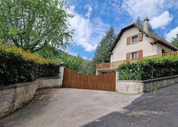 Semesterbostad Maison Le Yoti, Jolie Vue Sur Le Lot Campouriez